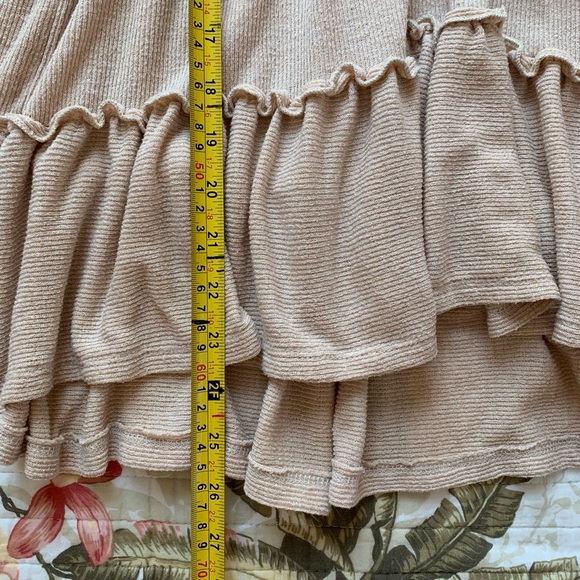 Hailey & Co Women’s Dusty Rose Ruffle Tiered Long Sleeve Top Size Small - Picture 6 of 7